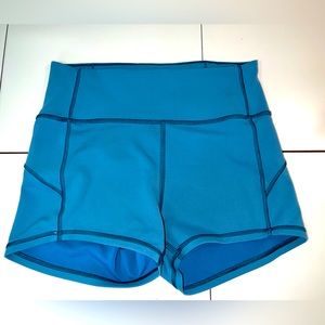 Lululemon’s women’s athletic shorts size 6